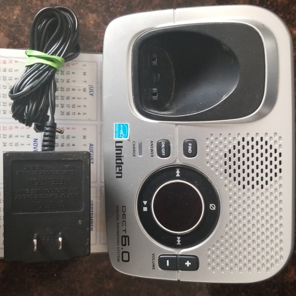 Uniden walkabout Dect 6.0 - Picture 1 of 3